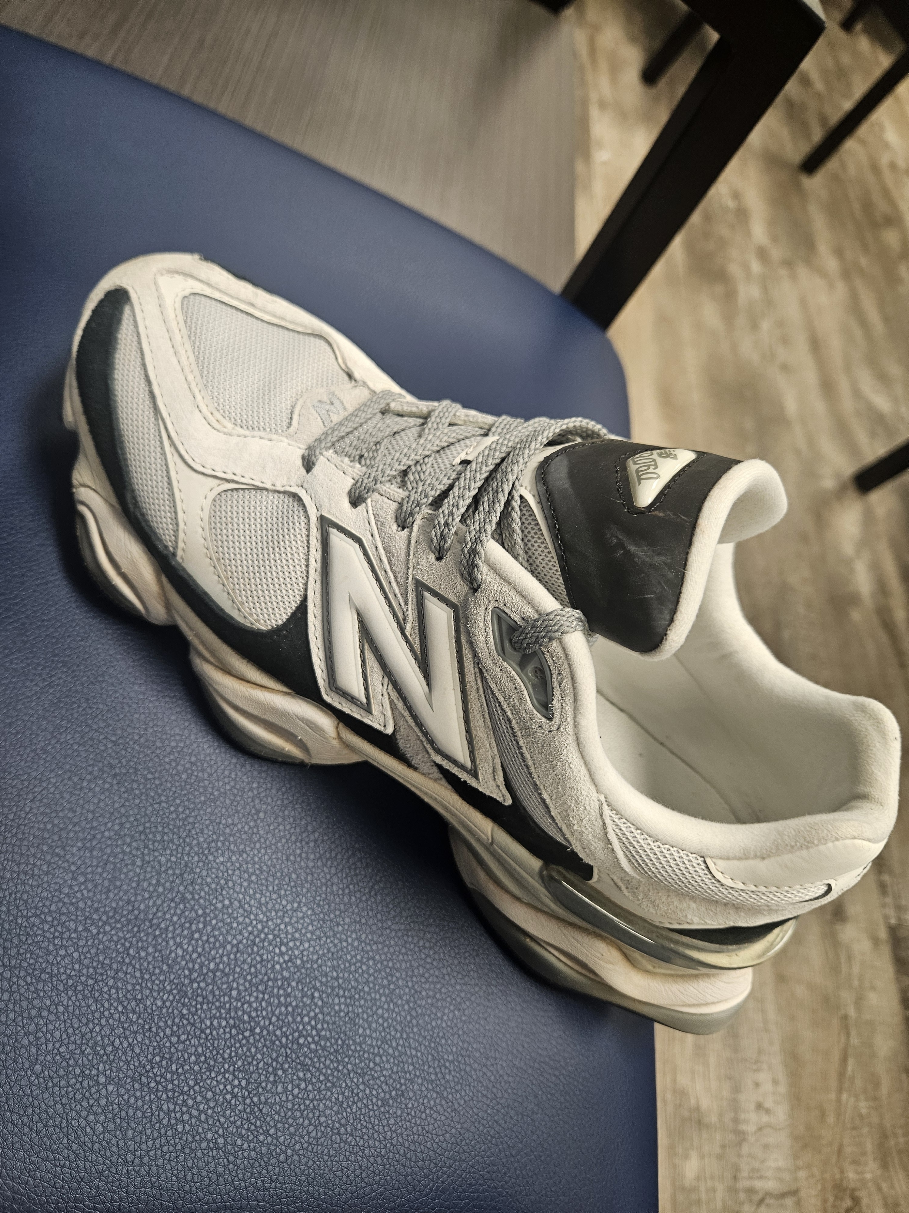 New Balance 9060